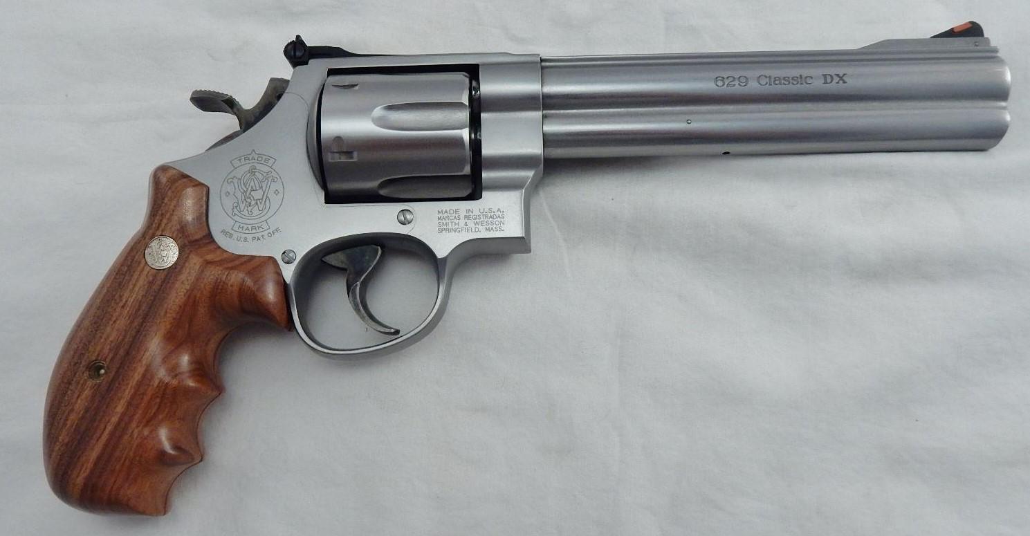 Smith-Wesson-629-Classic-DX.jpg
