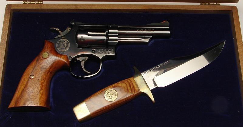 TR-Knife&Gun-2.JPG