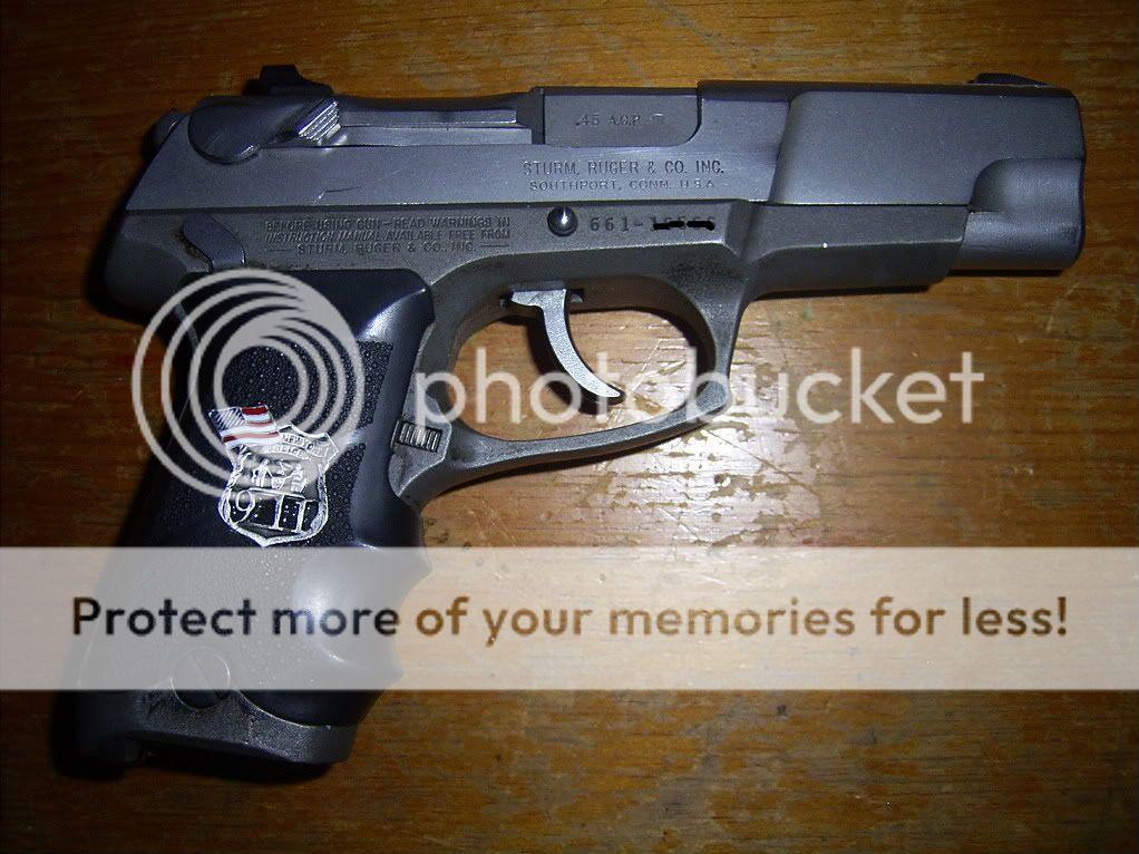 pistol001.jpg