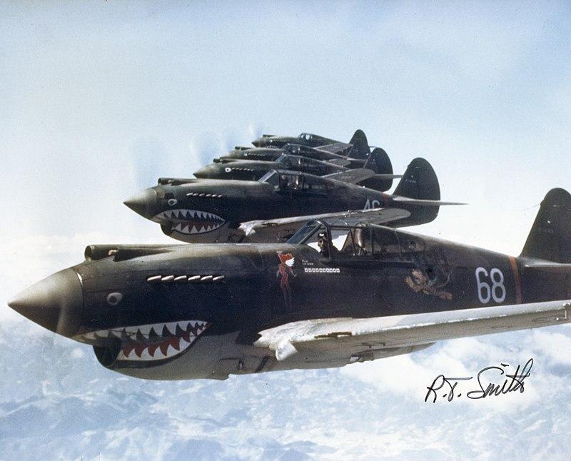 800px-Hells_Angels%2C_Flying_Tigers_1942.jpg